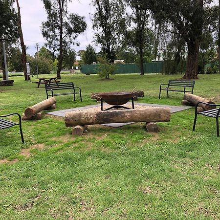 Armidale Tourist Park Otel Dış mekan fotoğraf