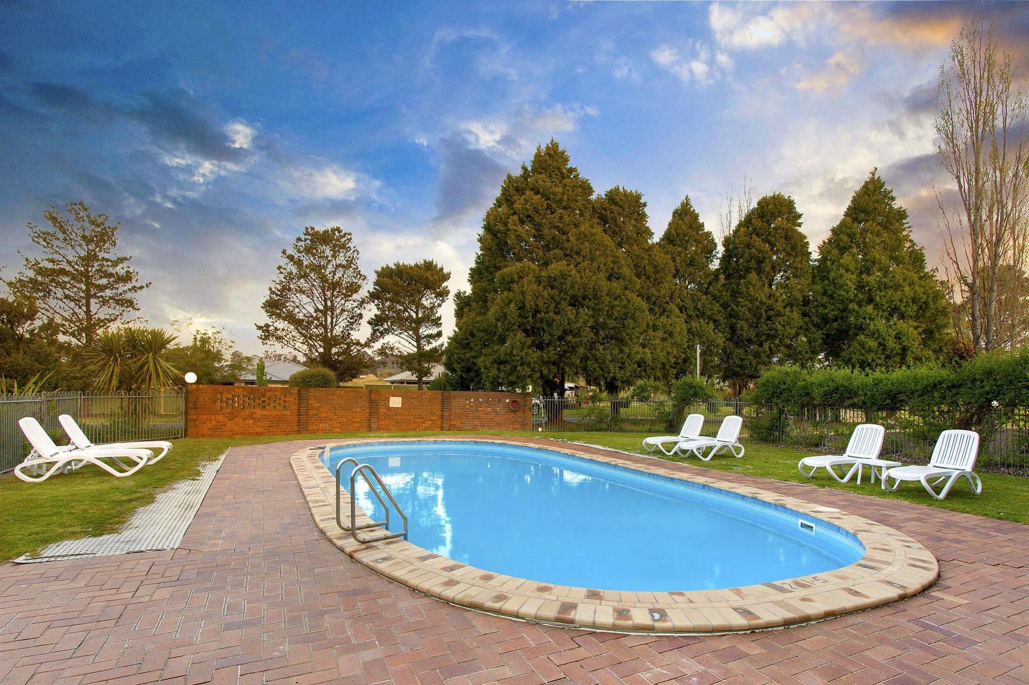 Armidale Tourist Park Otel Dış mekan fotoğraf